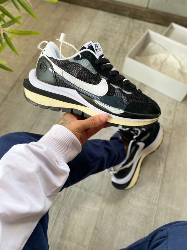 Nike Sacai Hombre - Image 2