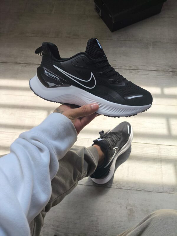 Nike Zoom Element Hombre