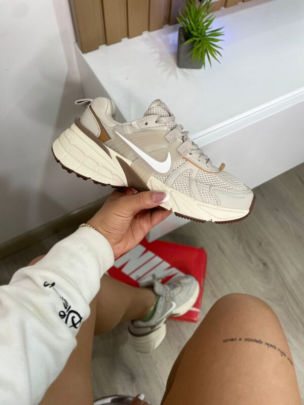 Nike V2K CUSHLON Mujer